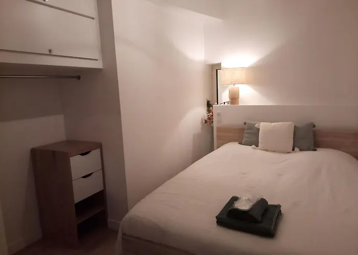 Beautiful Old Town Flat, Near The Beach