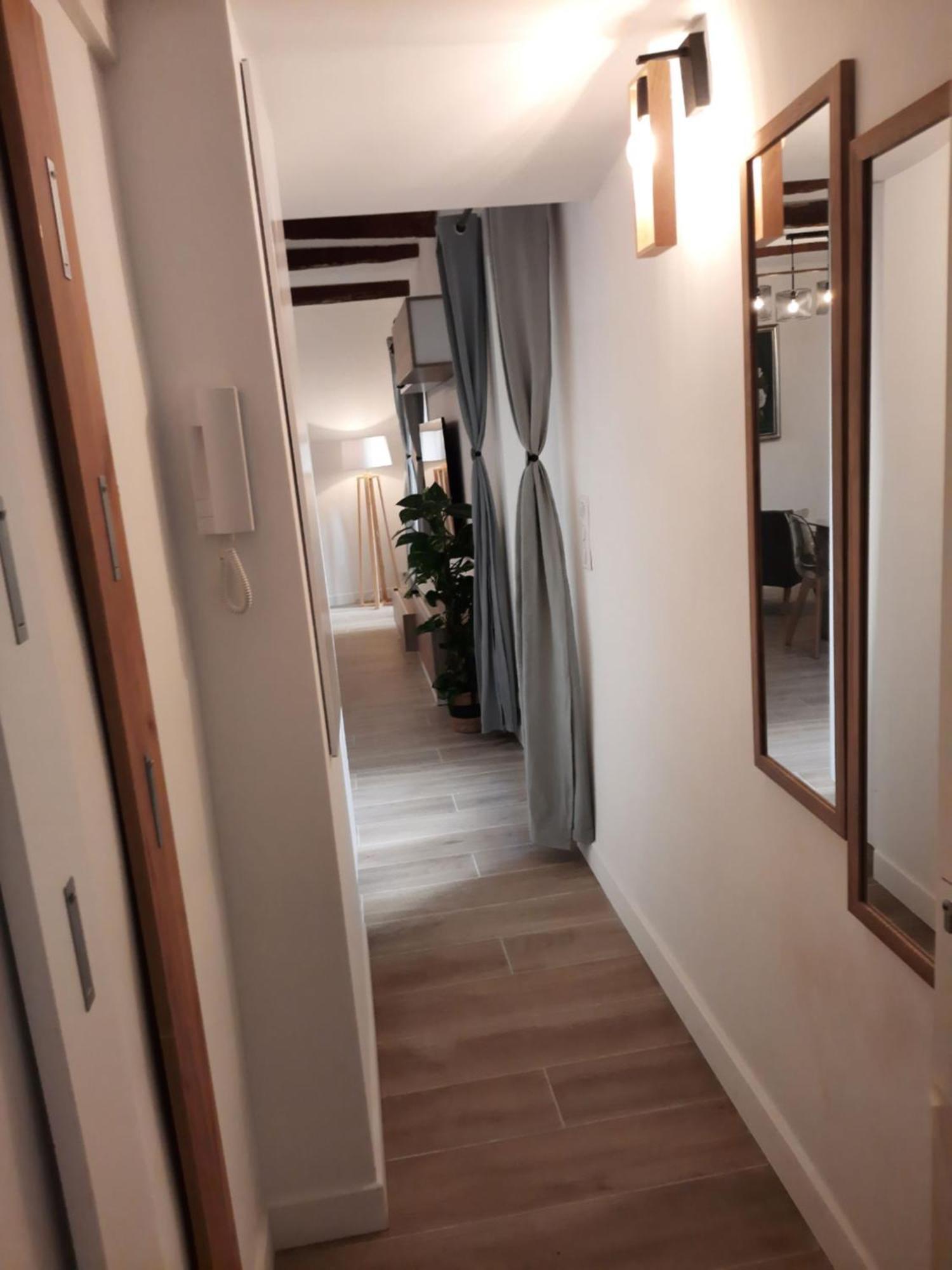 Beautiful Old Town Flat, Near The