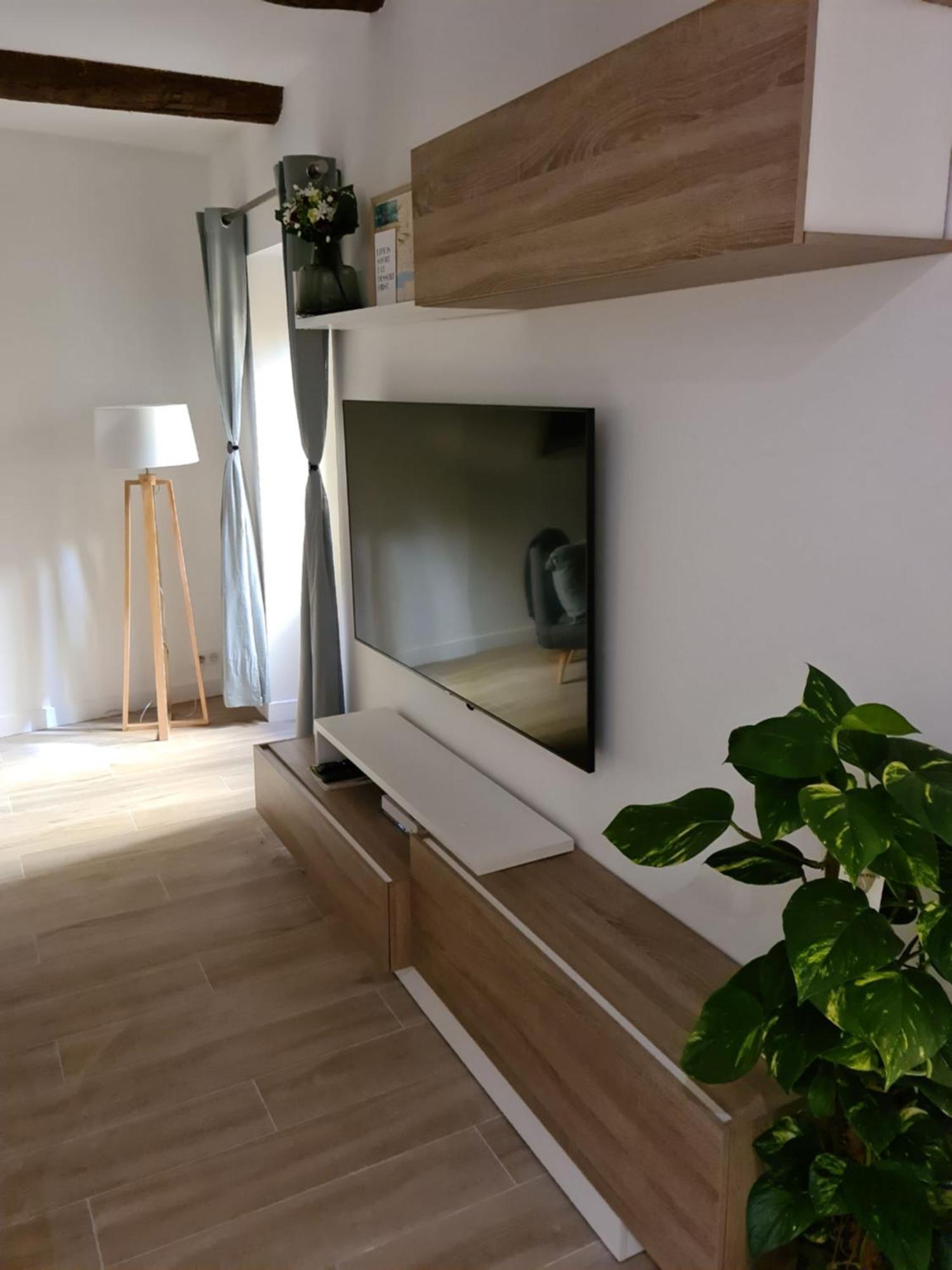 Beautiful Old Town Flat, Near The * Nice